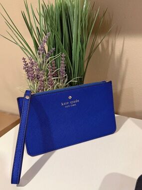 kate spade cobalt blue wristlet clutch
